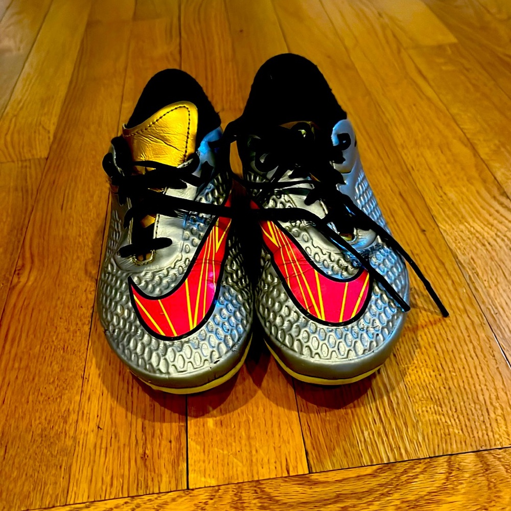Gently used cleats size youth 4.5